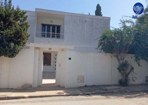 🏡 Maison spacieuse avec grand jardin à vendre