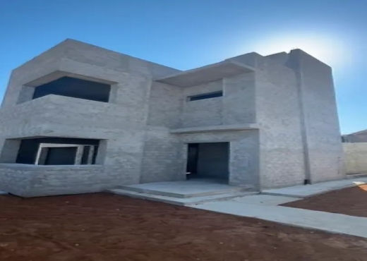 🏡 Grande maison R+1 avec vue exceptionnelle - Bien immobilier à {"id":4,"country_id":219,"name":"BIZERTE","slug":"bizerte"} - Agence Immobilière immo\'in