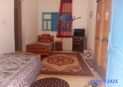 Maison spacieuse avec grand terrain 🌳🍋 - Bien immobilier à {"id":4,"country_id":219,"name":"BIZERTE","slug":"bizerte"} - Image 2 - Agence Immobilière Maison Plus Elite